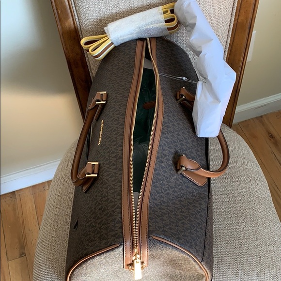 Michael Kors Travel Brown Duffle - Picture 3 of 7